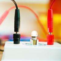 Test the voltage of the light socket