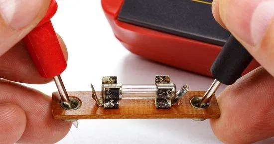 test a fuse with a multimeter
