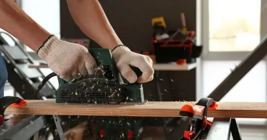 How to Use an Electric Hand Planer